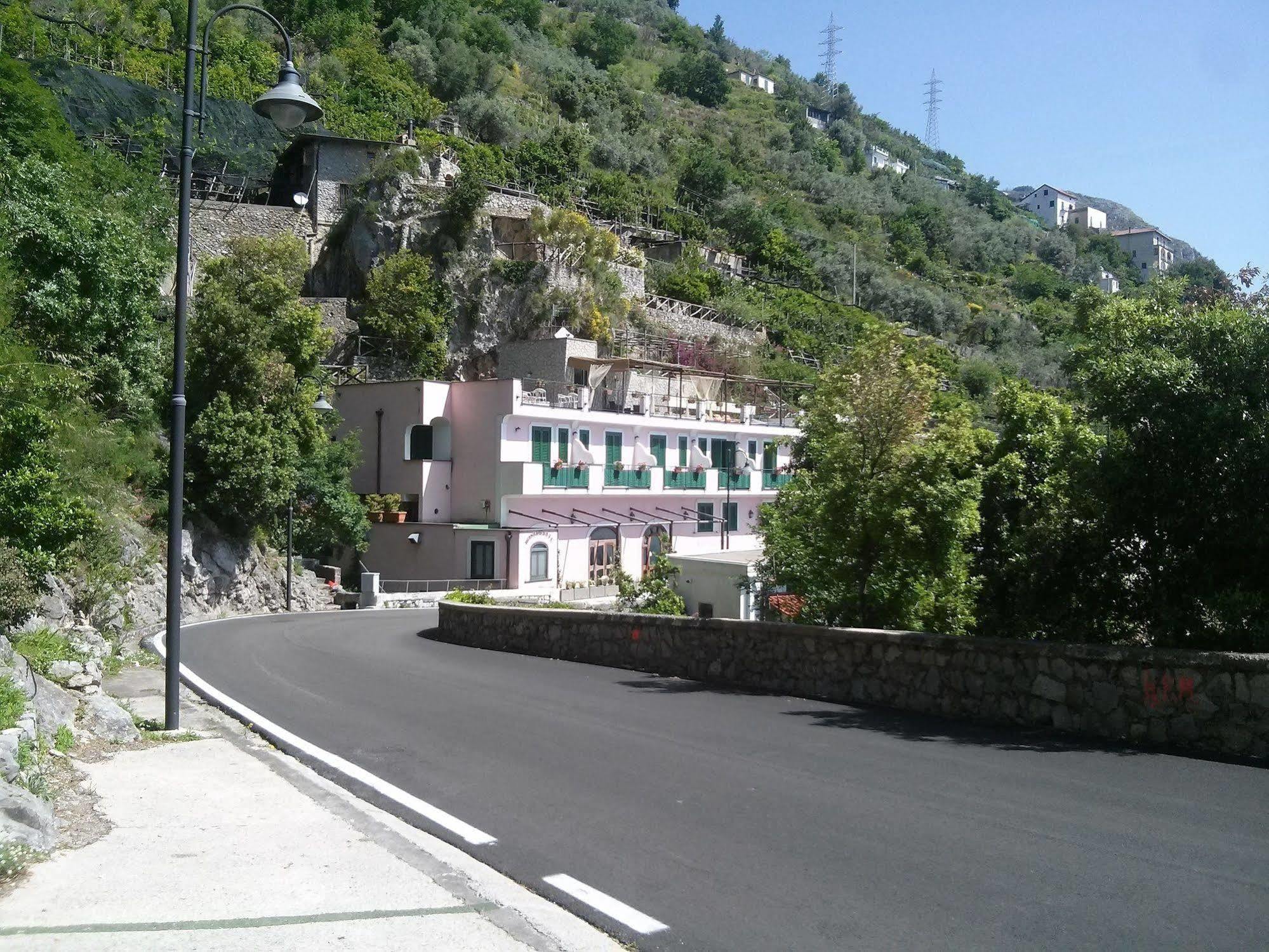 Hotel Doria Amalfi Exterior photo